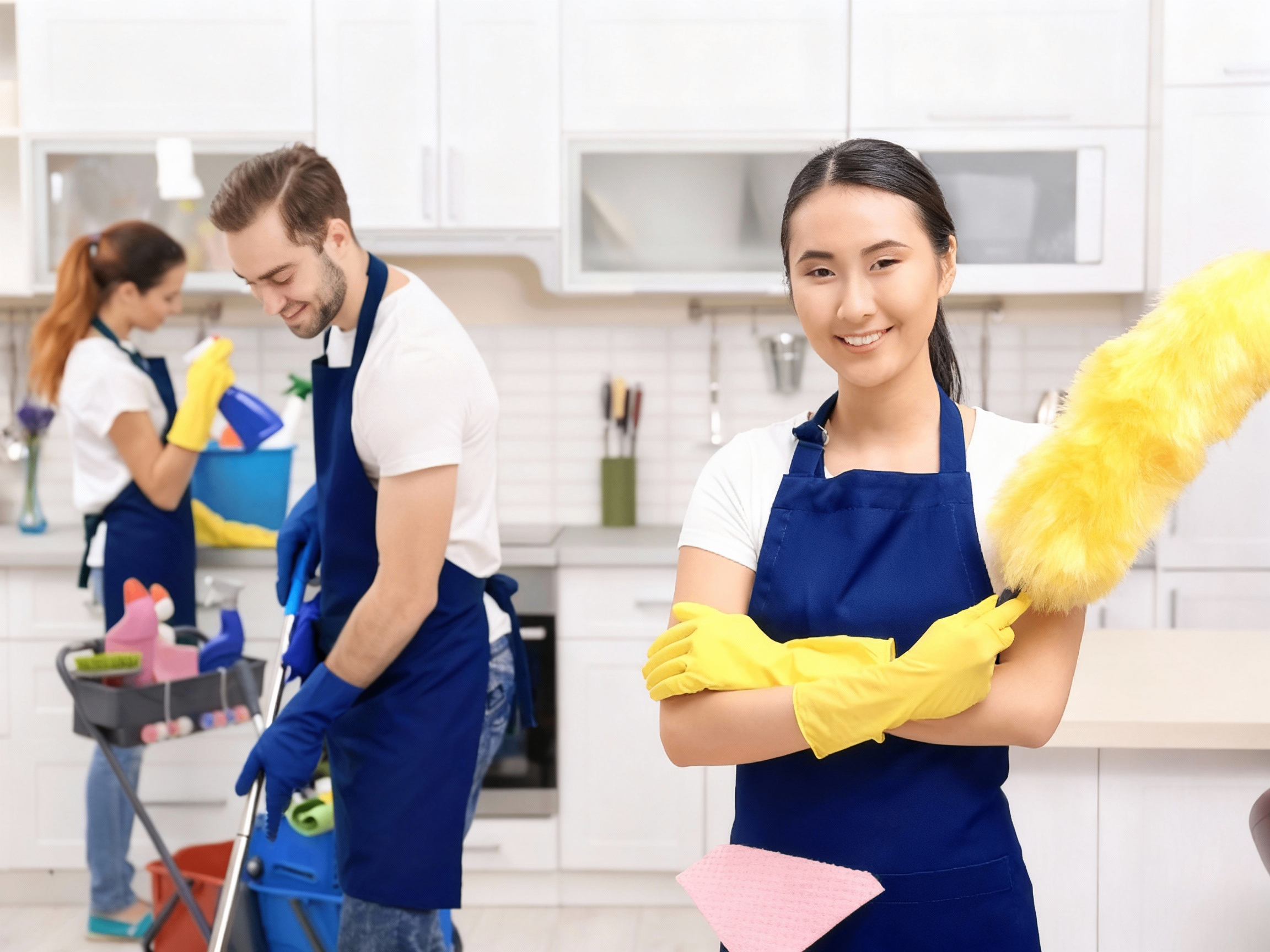 Équipe de nettoyage professionnelle